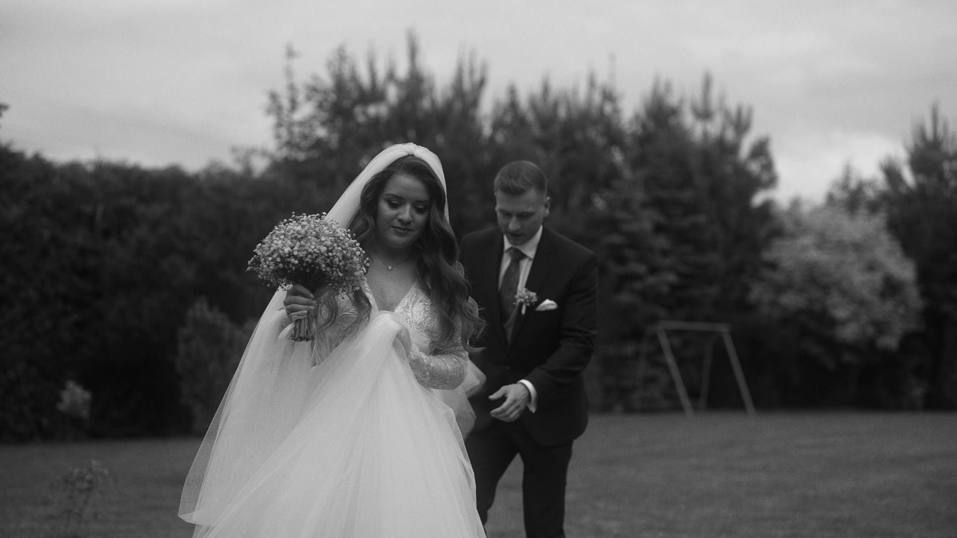 N&P - czarno-biały klip ze ślubu - teledysk w odcieniach szarosci zawada film 0002