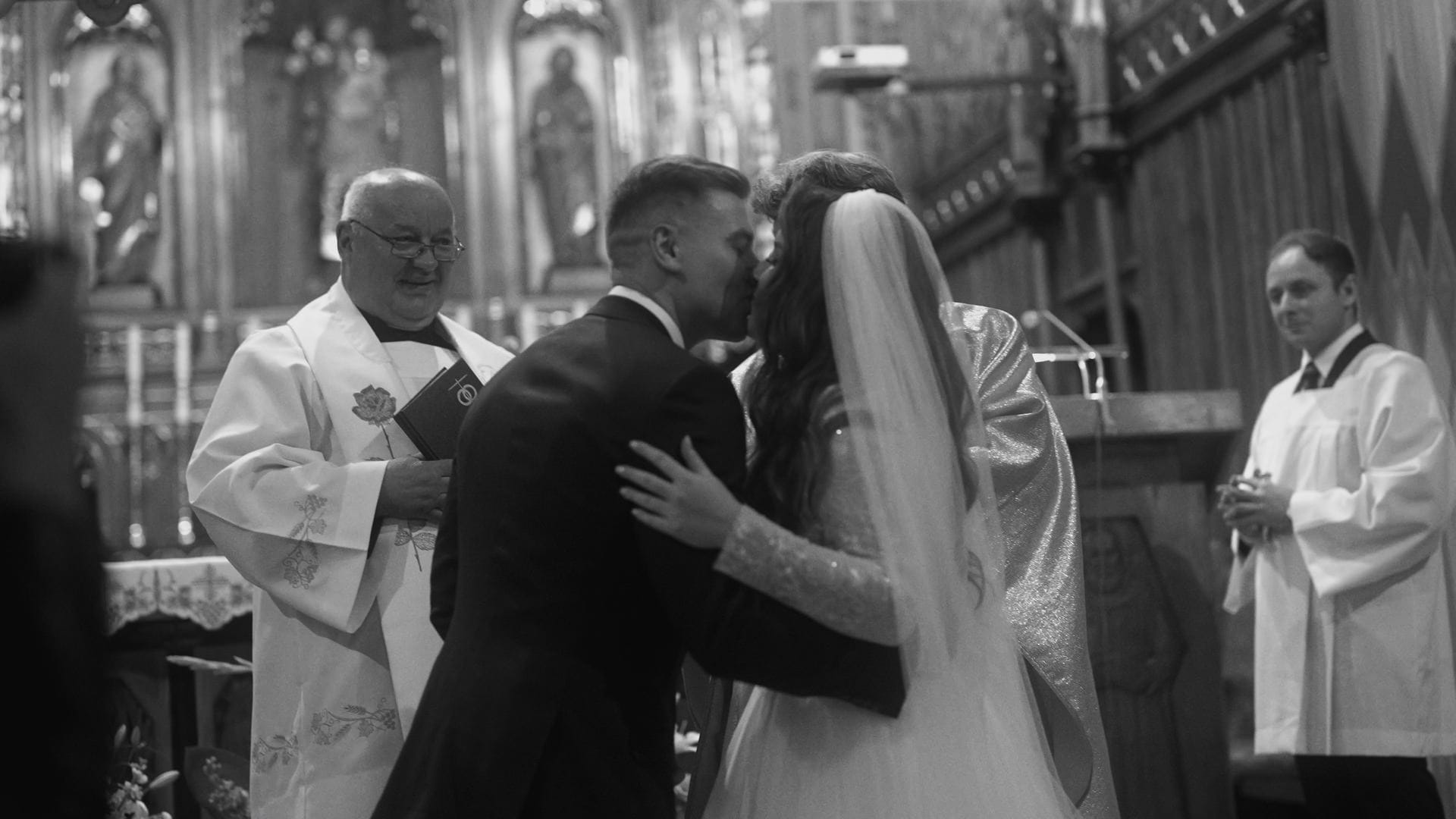N&P - czarno-biały klip ze ślubu - teledysk w odcieniach szarosci zawada film 0007